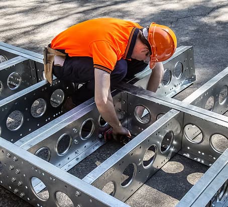 Grid assembly & rock-up